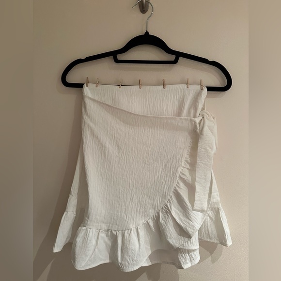 Pink Lily Meant to Be White two piece set - Picture 4 of 5